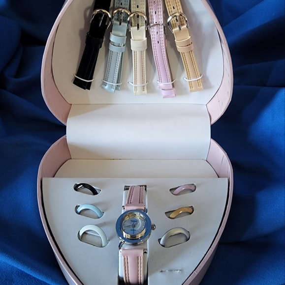 Watch - Picture 3 of 3